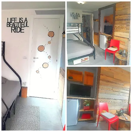 Nyaraló Lucia's Wood House Intra