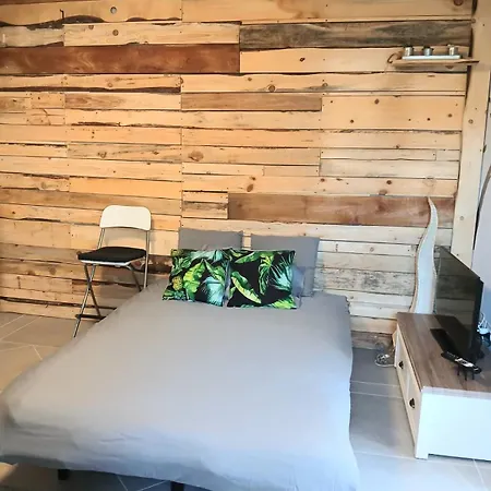 Lucia's Wood House *