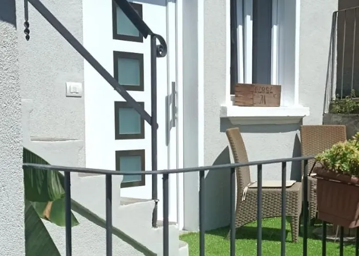 Lucia's Wood House Semesterbostad