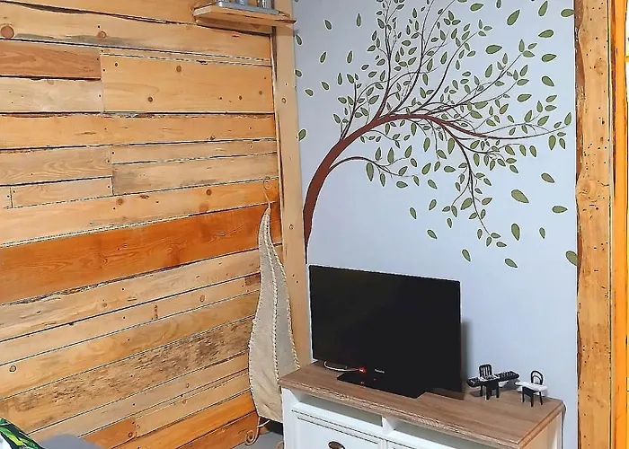 Lucia's Wood House Semesterbostad Intra