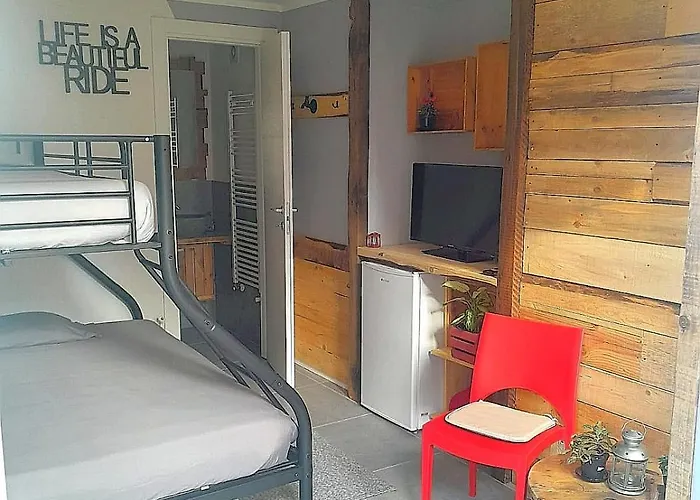 Lucia's Wood House Semesterbostad