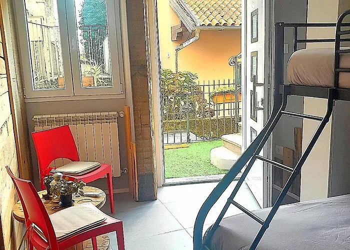 Lucia's Wood House * 인트라