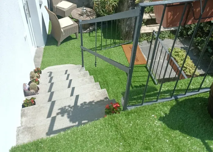 Lucia's Wood House Semesterbostad *