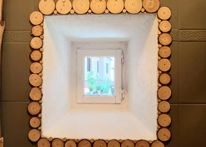 Semesterbostad Lucia's Wood House *